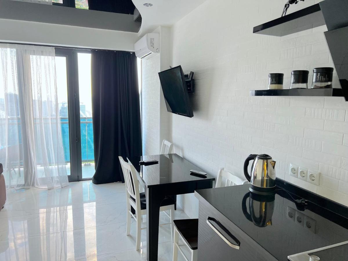 Orbi Beach Tower Aparts 바투미 외부 사진