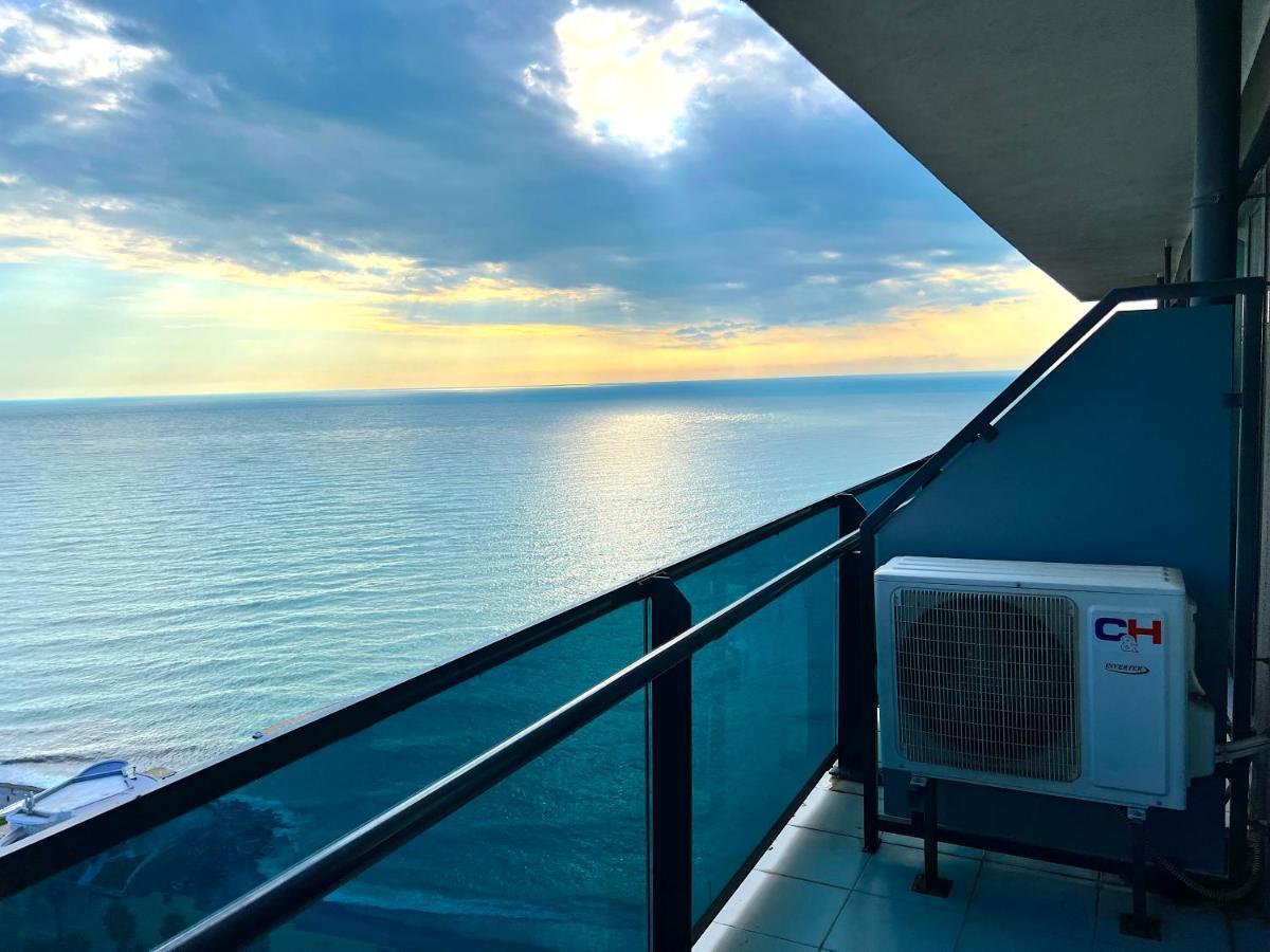 Orbi Beach Tower Aparts 바투미 외부 사진